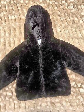Old Navy Baby Black Faux Fur Hooded Jacket Size 3T Like New